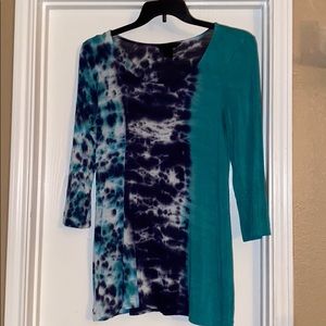 Navy white and teal tye dye shirt